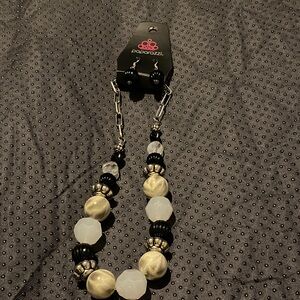 Paparazzi Black and White Necklace Set